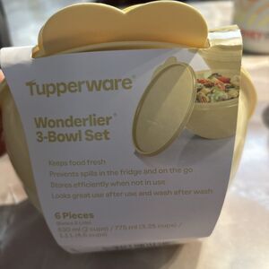 New TUPPERWARE Wonderlier Bowl Set With Lids Pale Yellow